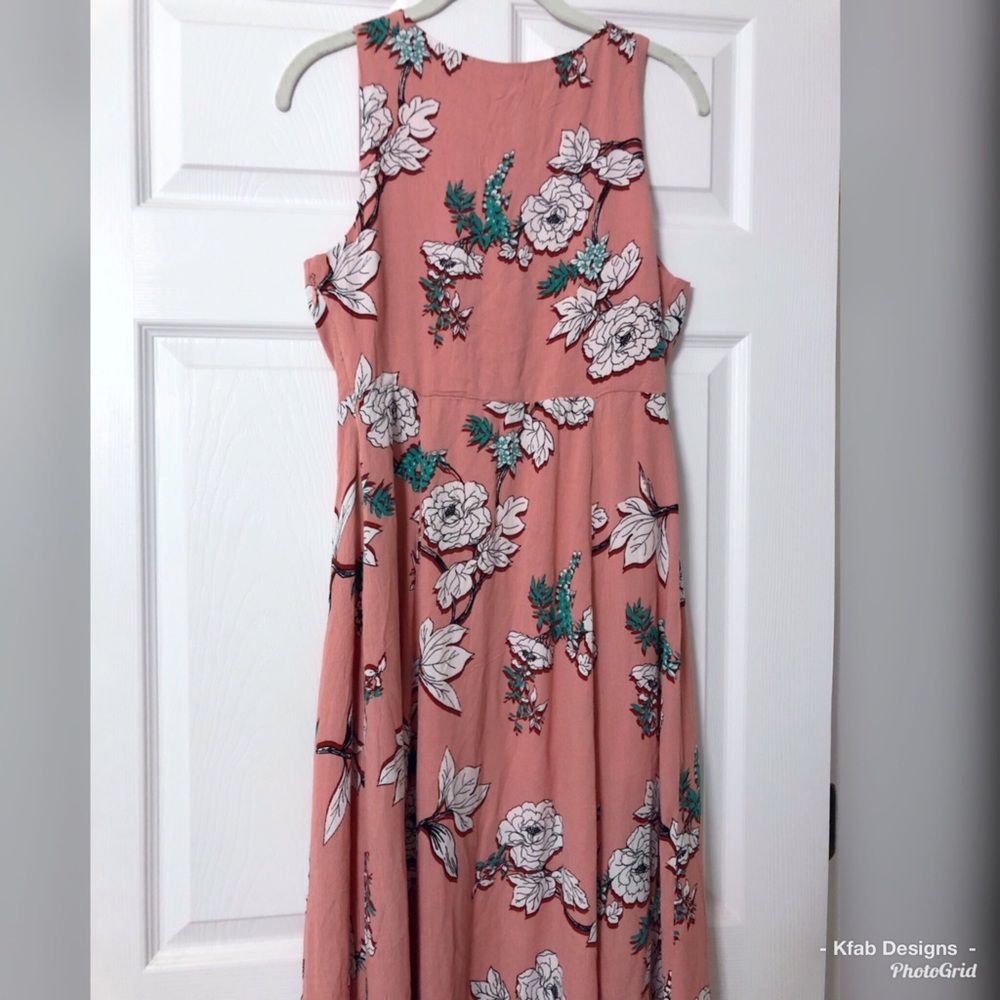 🛍LAST 1! 💕Pink Side Slit Maxi Dress! - Picture 4 of 4